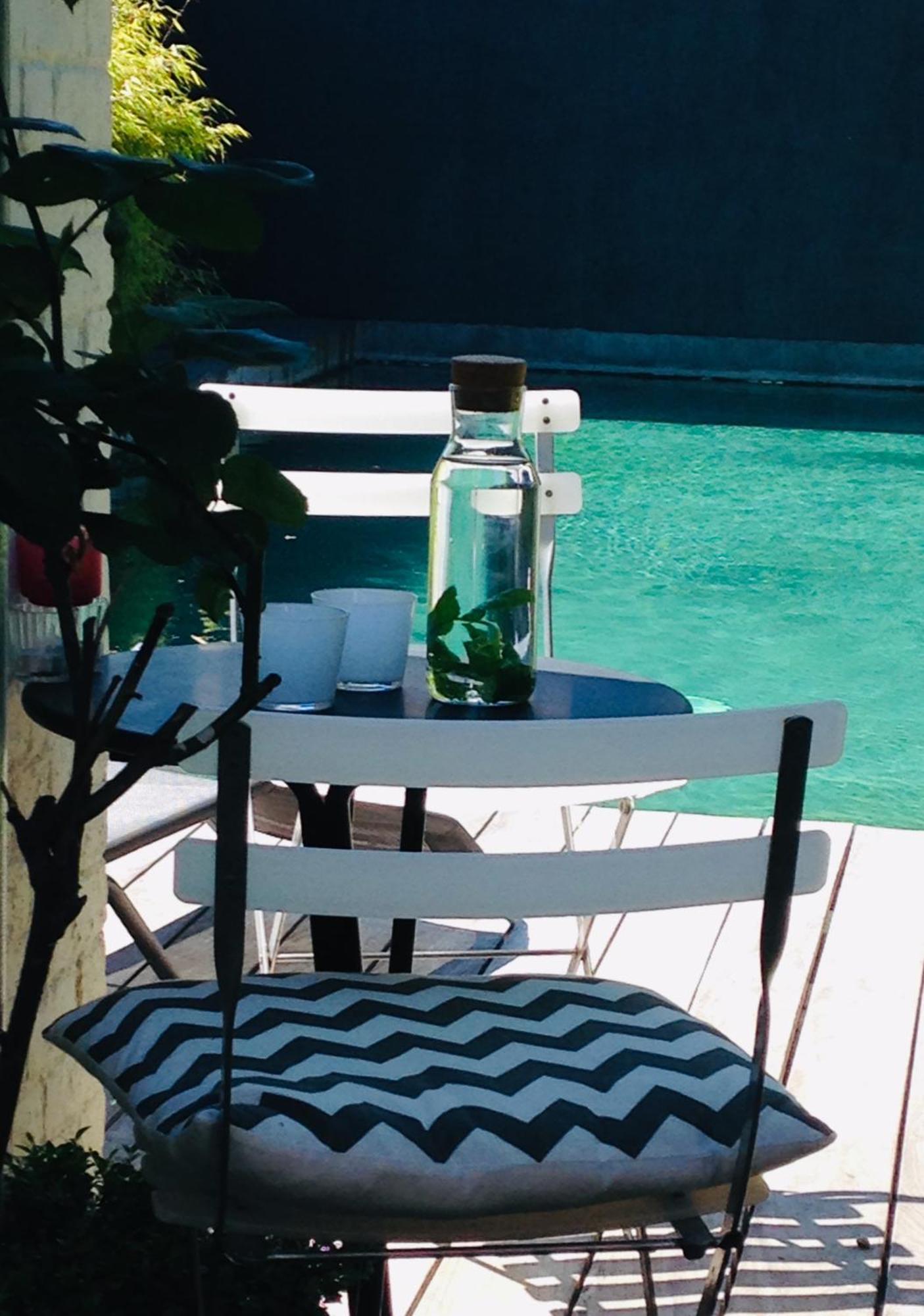 B&B La Ruelle โพรฟงเดอวีลล์ ภายนอก รูปภาพ