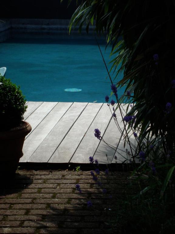 B&B La Ruelle โพรฟงเดอวีลล์ ภายนอก รูปภาพ